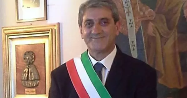 Il sindaco di Valenzano è stato aggredito, ricoverato