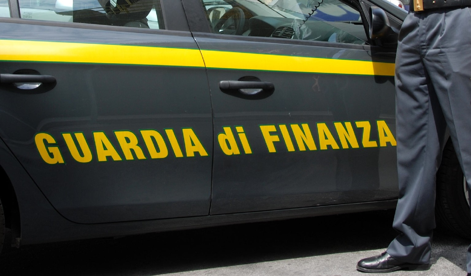 Guardia di Finanza, sequestrato caseificio nel Barese, “riconducibile” ad uomo del clan Parisi