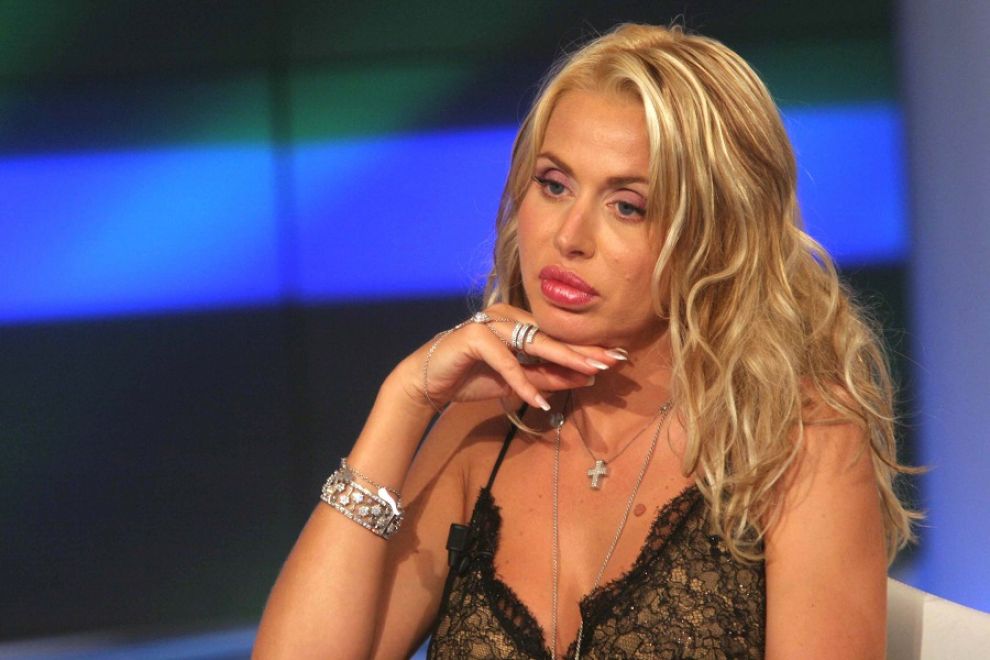 Valeria Marini in lacrime svela il suo più grande rimpianto