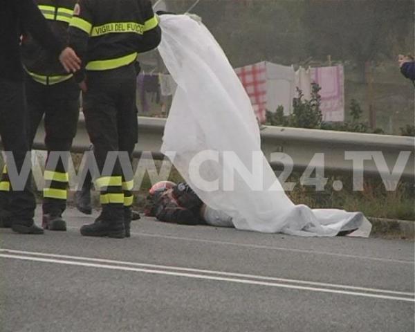 A Brindisi incidente stradale mortale, impatto frontale