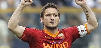 Francesco Totti scrive una bellissima lettera d’amore e il web va in delirio