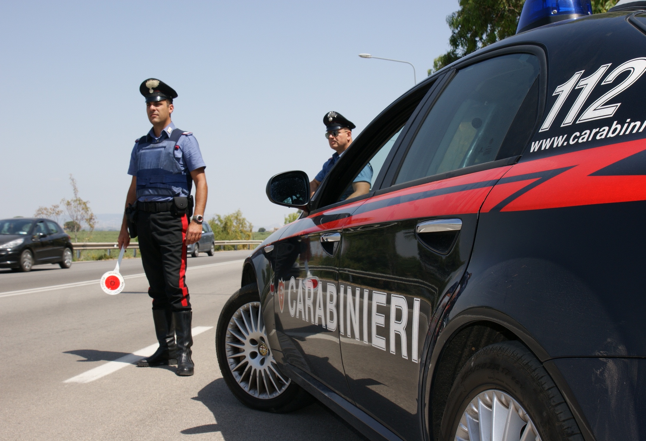 Libertà, sparatoria in un centro scommesse di via Trevisani, grave un 31enne