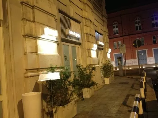 Bari, agguato nella notte al proprietario del Giampà, tre malviventi si impossessano dell’Audi A6 di sua proprietà