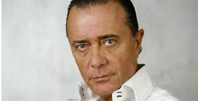 Gravissimo incidente per il cantante Gianni Nazzaro, forse non camminerà più