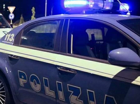 Puglia, notte di Natale lei riceve un sms lui la picchia selvaggiamente