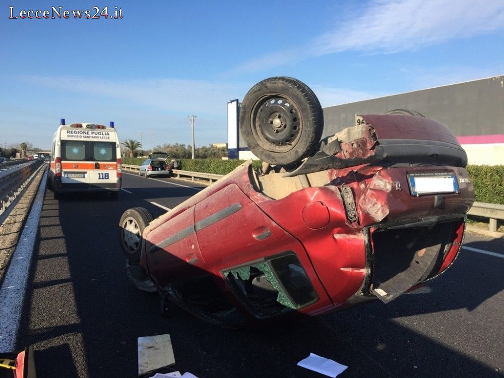 Sangue sulle strade pugliesi, un altro incidente stradale mortale , traffico in tilt