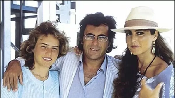 Romina Carrisi e il commovente ricordo della sorella Ylenia “Ti stringo prima di lasciarti volare nei cieli”