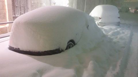 Tormenta di neve su provincia di Bari, statale 96 chiusa auto e passeggeri fermi per strada