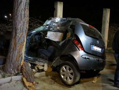 Bari terribile incidente mortale, non controlla più l’auto e si schianta contro un albero