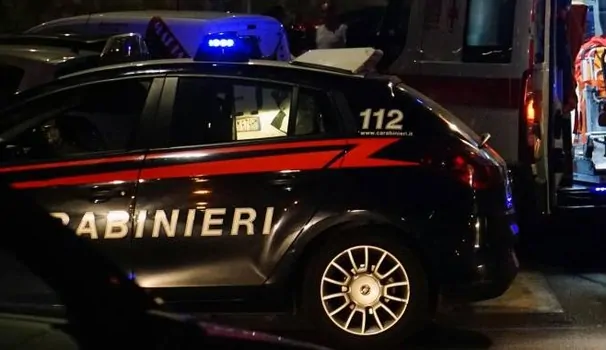 80enne contromano in autostrada, violentissimo scontro contro un’altra auto 