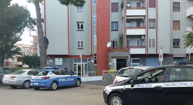 Puglia, rapina in banca con ostaggi, minacciati dipendenti con un’arma, rapinatore fuggito