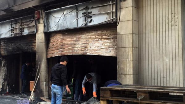 Bari, fiamme nella notte distruggono completamente negozio in corso Sonnino