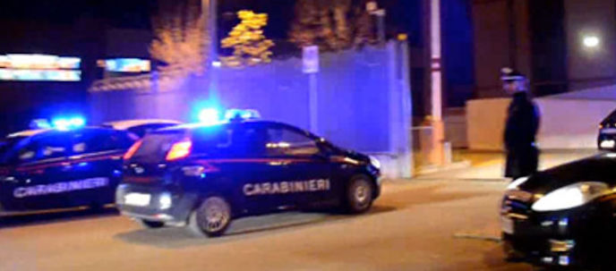 Puglia, passa col rosso poi picchia un agente di polizia, arrestato 25enne