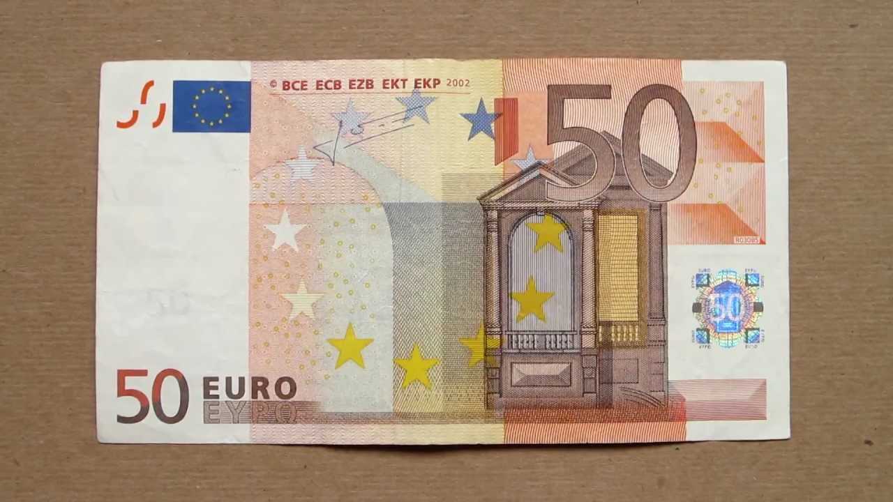 L’appello di una donna disperata, “Offro 50 euro a chi ritrova il portafogli con l’ultima foto di mia madre”