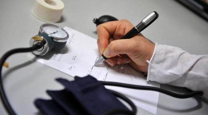 Pugliesi senza medici di famiglia entro il 2022. “La salute sarà roba da ricchi”