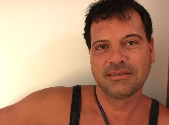 Puglia, uomo eroe soprannominato “Gaetano beach”, grazie alla sua stazza fisica salva tre ragazzi dall’annegamento