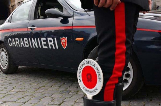 Racconto choc di due studentesse 20enni, siamo state violentate da due carabinieri in servizio