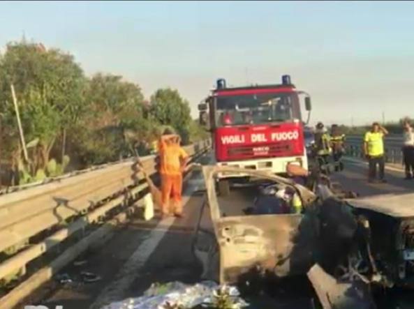 A 40 chilometri da Bari, albanese ubriaco tampona un’auto che prende fuoco, morti un uomo e due donne carbonizzati e irriconoscibili