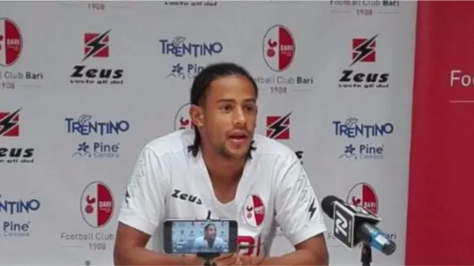 Bari tangenziale, paura per il calciatore Tello,  ha un colpo di sonno, la sua macchina va finire contro il guard rail