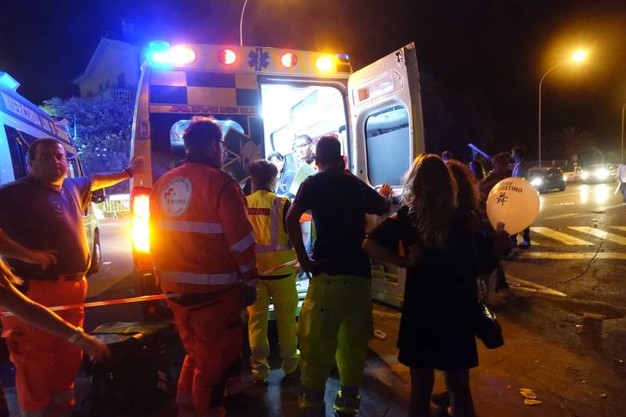 Strada Provinciale 231 direzione Bari, violento scontro tra due auto, cinque i feriti