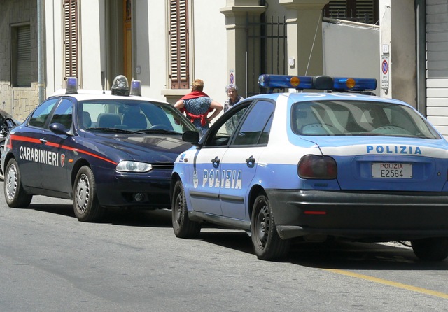 Puglia pachistano tenta di violentare 12enne, linciato dai passanti, salvato dalla polizia