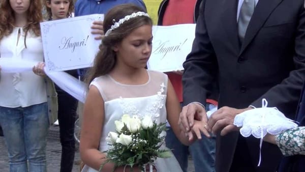 13enne viveva segregata, era stata venduta come sposa per 15mila euro dal papà ad un suo conoscente