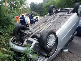 Puglia, tragico incidente stradale, padre e figlio di sette anni lottano tra la vita e la morte