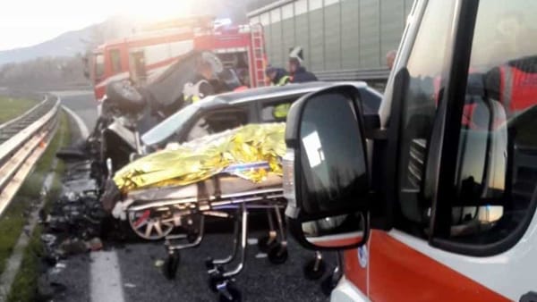 Contromano in autostrada, due morti: “Era il giorno del suo compleanno”