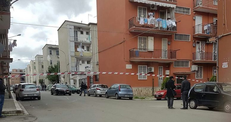 Puglia, sparatoria tra la gente, gambizzato un uomo, terrore tra i residenti