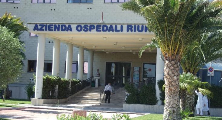 Puglia, si traveste da vigilante e si fa consegnare il danaro dal cup dell’ospedale