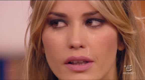 Verissimo, Elena Santarelli parla della malattia del figlio: la Toffanin in lacrime