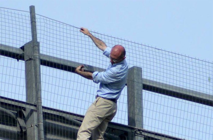 A14, le otto ore di follia del manager. «Era depresso», la figlia Ludovica, prima di essere fatta cadere nel vuoto  “Camminava col papà mano nella mano in autostrada»