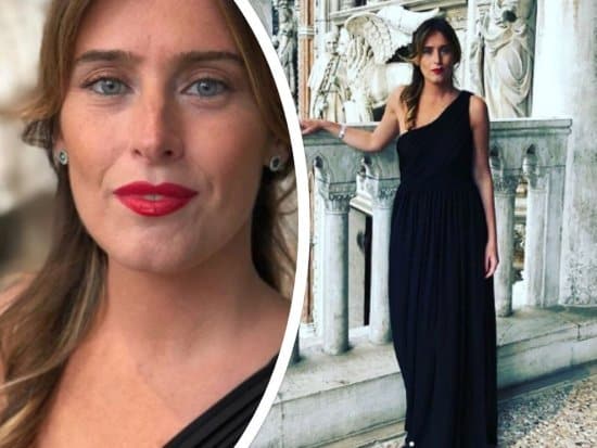 Maria Elena Boschi torna a stregare il web, a Venezia è esplosiva, indossa un abito nero che mette in evidenza le sue curve