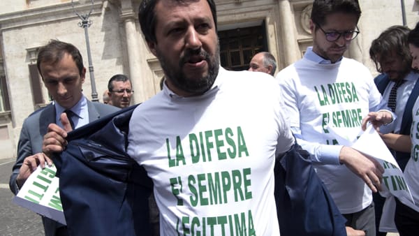 Ladri a casa dei genitori di Salvini, rubato di tutto anche la cassaforte