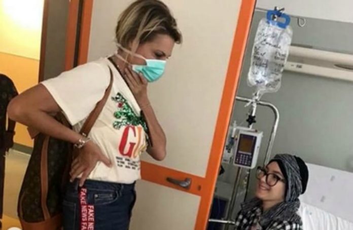 Sognava di incontrare Simona Ventura, malata di cancro muore la notte prima della visita della sua beniamina in ospedale