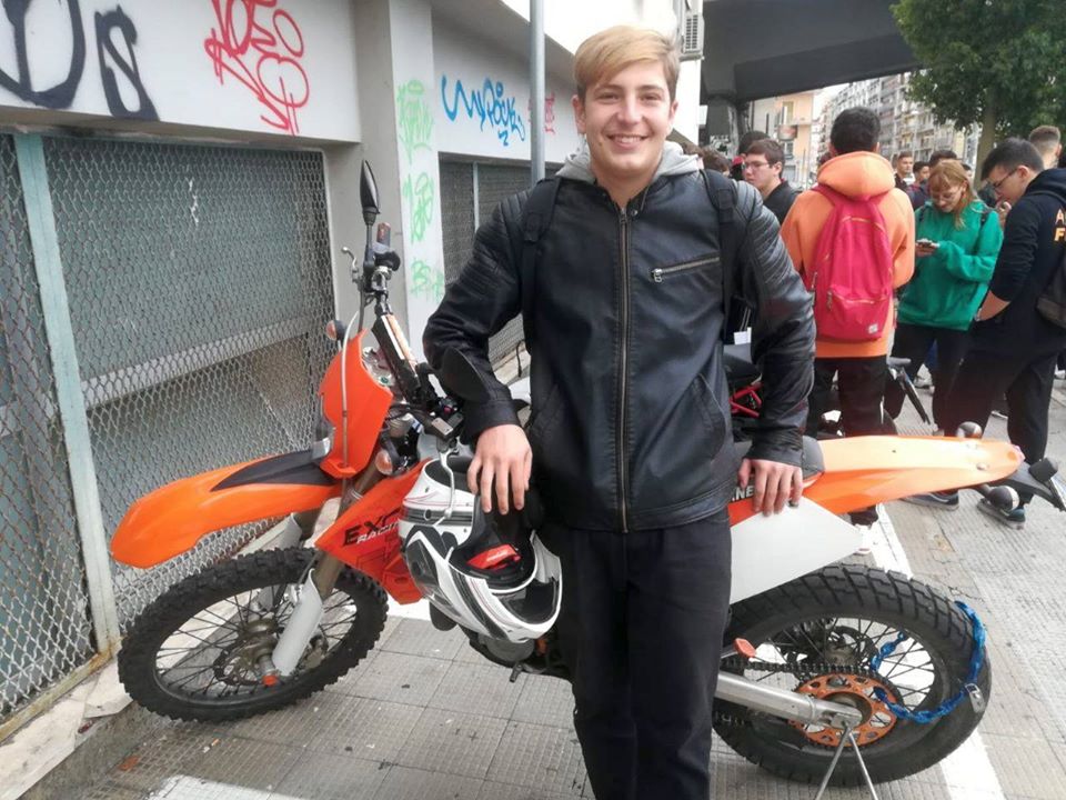 Bari, la mamma di Andrea, 17enne ragazzo morto in seguito a incidente con la moto, ricorda così il suo angelo