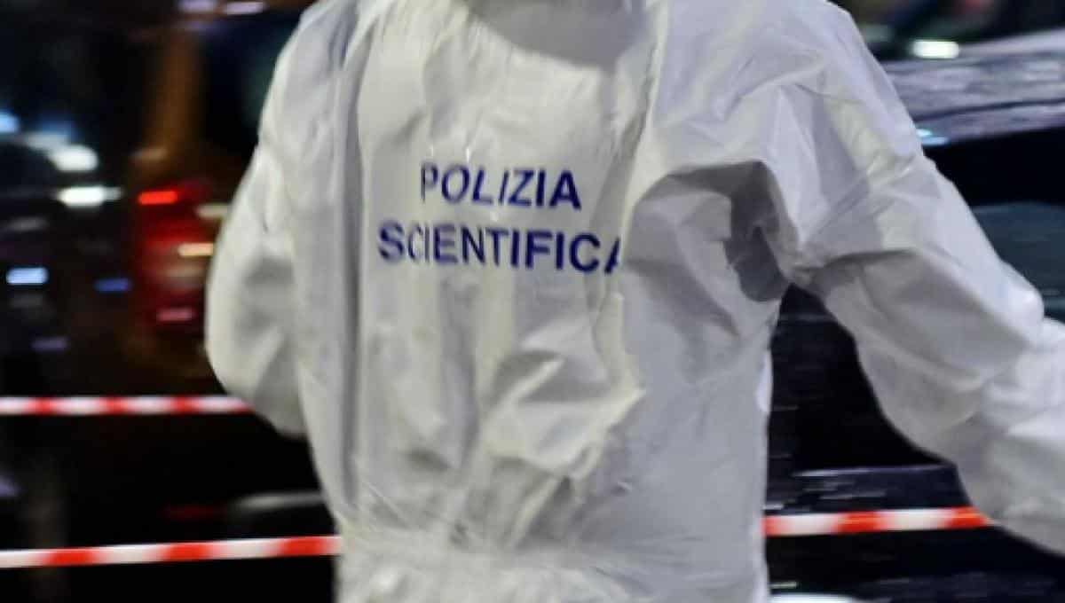 Macabro ritrovamento dopo morte di un uomo, nel suo appartamento trovato il cadavere mummificato del padre deceduto 10 anni prima