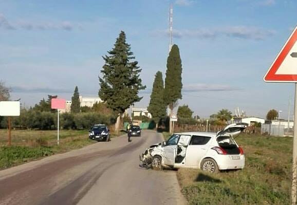 Foggia, violento scontro tra una Ford Focus e una Suzuki Swift, tre sono i feriti