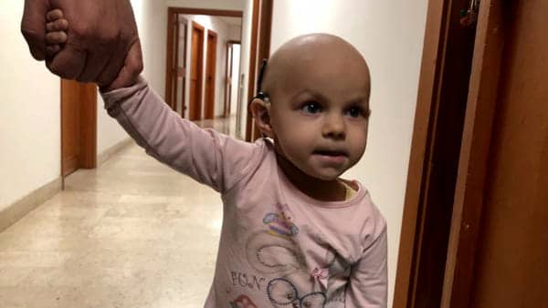 Foggia i genitori di Francesca “Vi prego abbiamo bisogno di voi”, raccolta fondi per la bimba di 2 anni affetta da un tumore