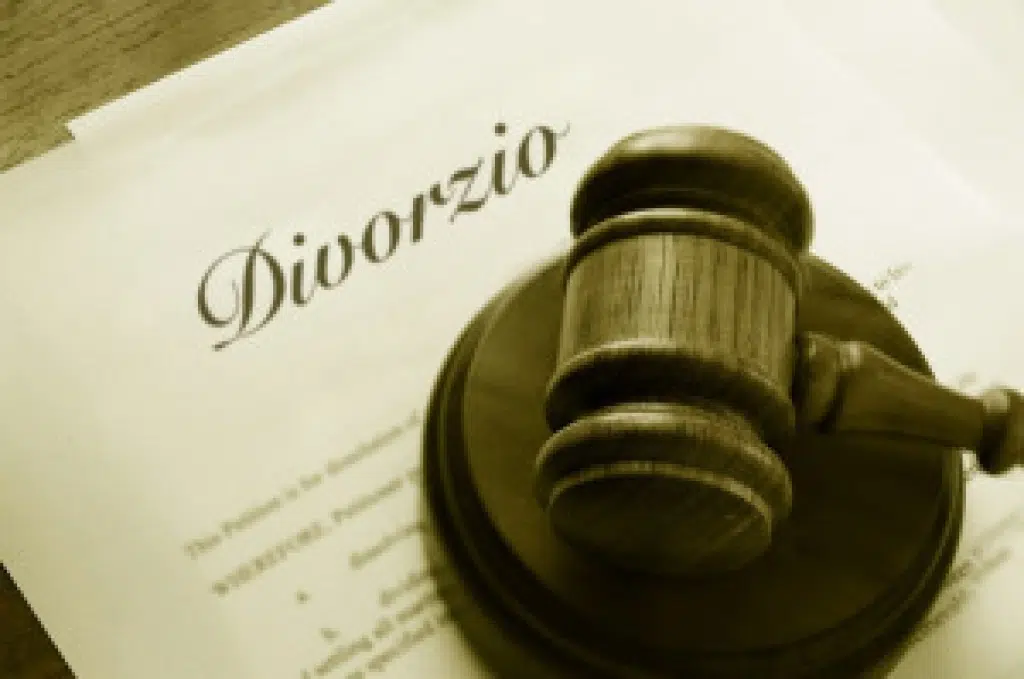 Dopo solo due mesi dal matrimonio divorzia, la moglie non si lavava e l’aria in casa era irrespirabile