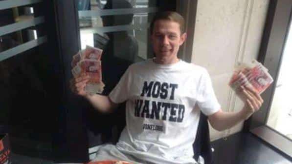 Due giovani vincono 4 milioni di sterline ma la lotteria blocca tutto perché hanno pagato il biglietto con una carta rubata