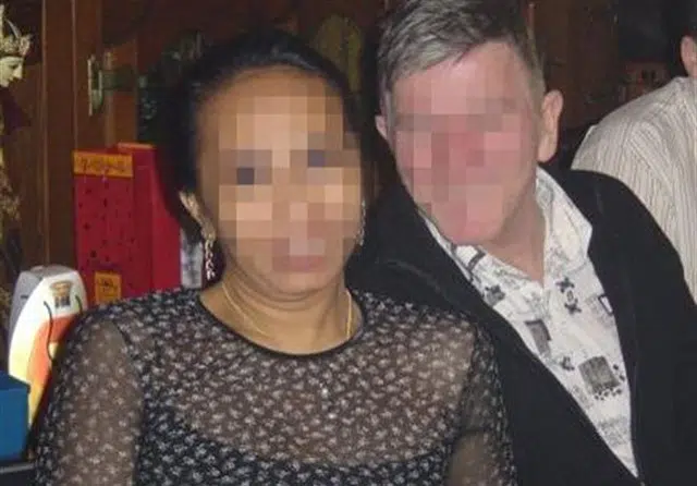 Dopo lunghi 19 anni di matrimonio scopre che la sua bella moglie era un uomo