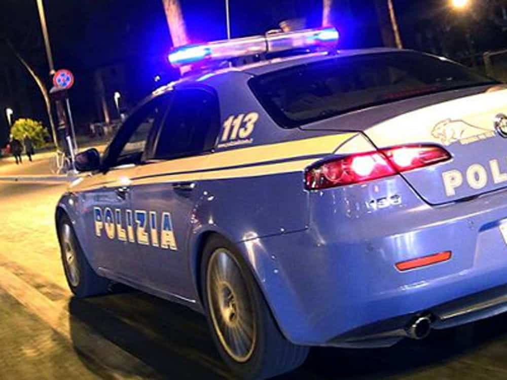 Sparatoria a Bari, agguato a tarda sera, due killer feriscono un 42enne