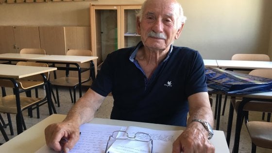 Per Domenico esami di terza media a 83 anni, L’ho fatto solo per leggere le favole ai miei nipotini