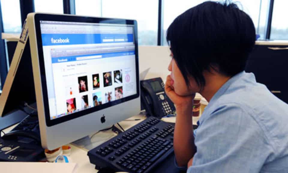 Un like su Facebook costa carissimo a un uomo, rischia una condanna fino a tre anni e una multa di 516 euro