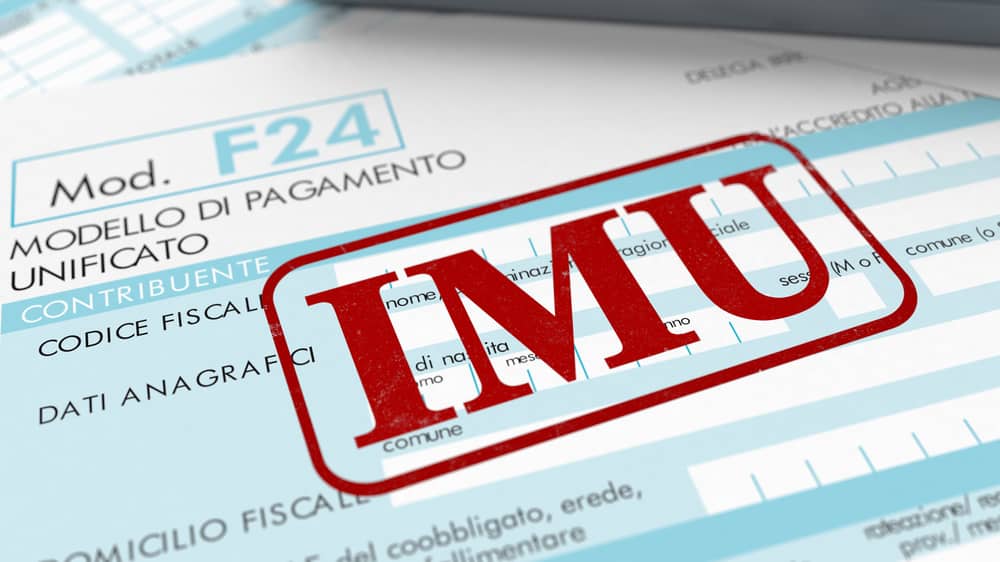 Deve pagare l’Imu per 556 euro, sbaglia a digitare e fa un bonifico di 55.600,00 euro