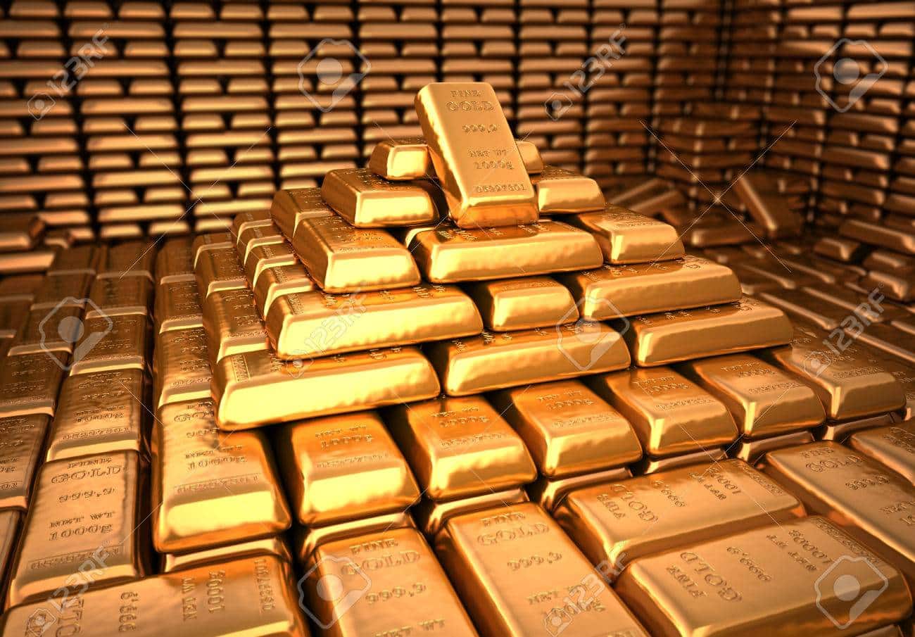 La polizia trova un armadietto pieno di lingotti d’oro e contanti, il proprietario non si trova, cosa accade dopo è da non credere