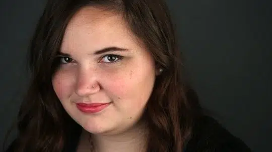 Ragazza viene “eletta” la più brutta dell’Istituto da molti suo compagni di scuola, la sua risposta però è esemplare