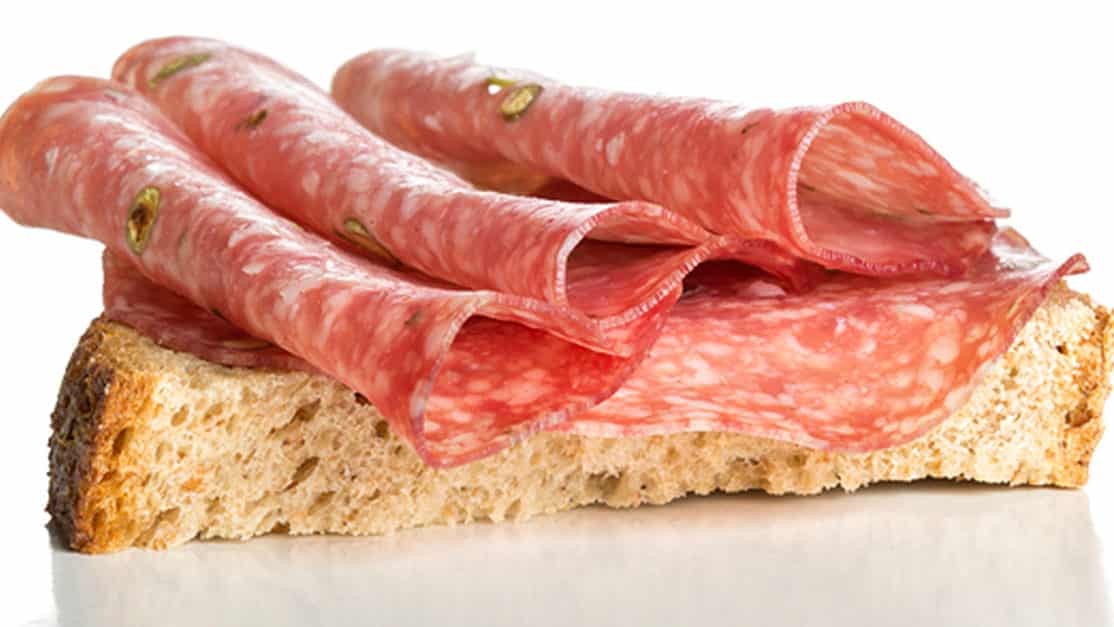 Soldato mangia un panino con salame e viene condannato a 11 giorni di carcere