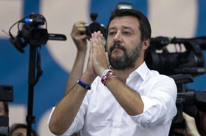 Matteo Salvini “Dicono manette per gli evasori, bene ma il primo a non pagare i debiti è lo Stato”
